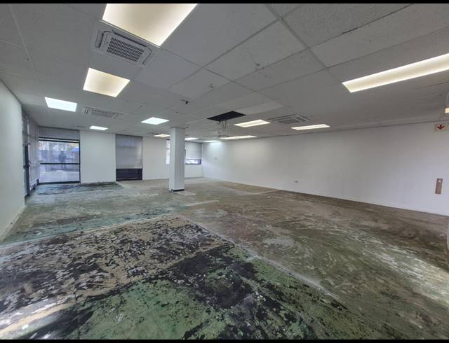 146M² OFFICE TO LET IN SANDHURST